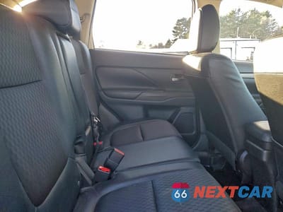 Zdjęcie 11 z 13 samochodu: 2015 MITSUBISHI OUTLANDER SE VIN:JA4AZ3A37FZ009538 - miniatura