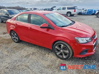 Czwarte zdjęcie samochodu z boku: 2019 CHEVROLET SONIC PREMIER VIN:1G1JF5SB4K4122363 - miniatura