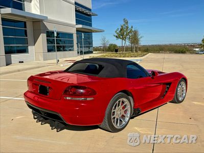 Czwarte zdjęcie samochodu z boku: 2004 DODGE VIPER SRT-10 VIN:1B3JZ65Z74V100319 - miniatura
