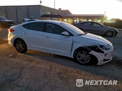 Czwarte zdjęcie samochodu z boku: 2017 HYUNDAI ELANTRA SE VIN:5NPD84LF2HH044887 - miniatura