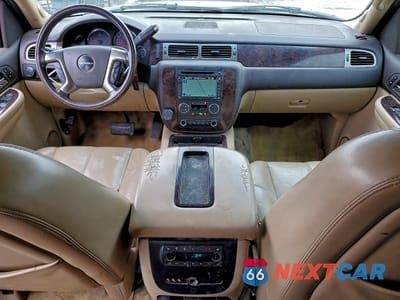 Zdjęcie 8 z 16 samochodu: 2007 GMC YUKON XL DENALI VIN:1GKFK66867J280231 - miniatura