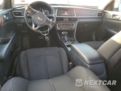 Zdjęcie 8 z 12 samochodu: 2016 KIA OPTIMA LX VIN:5XXGT4L19GG002551 - miniatura