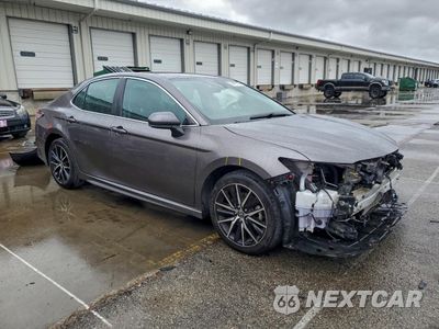 Czwarte zdjęcie samochodu z boku: 2021 TOYOTA CAMRY SE VIN:4T1G11AK3MU408679 - miniatura