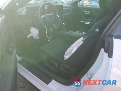 Zdjęcie 8 z 11 samochodu: 2025 FORD MUSTANG VIN:1FA6P8TH5S5119275 - miniatura