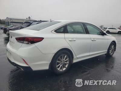 Trzecie zdjęcie samochodu z tyłu: 2019 HYUNDAI SONATA SE VIN:5NPE24AF8KH806877 - miniatura