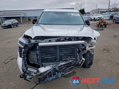 Piąte zdjęcie samochodu w środku: 2023 TOYOTA TUNDRA CREWMAX LIMITED VIN:5TFJC5DB8PX022186 - miniatura