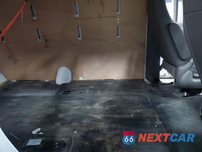 Zdjęcie 10 z 12 samochodu: 2023 CHEVROLET EXPRESS G3500 DELIVERY VAN VIN:1GCZGHFP5P1166170 - miniatura