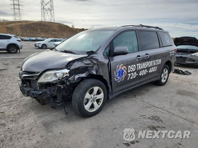 2019 TOYOTA SIENNA LE 5TDKZ3DC4KS981003 - główne zdjęcie licytacji z USA - miniatura