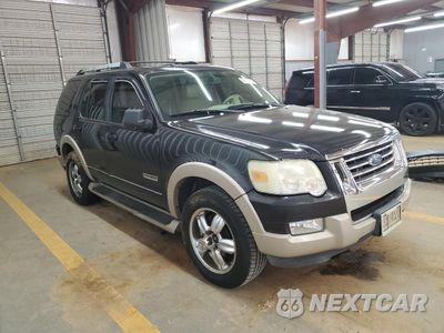 Czwarte zdjęcie samochodu z boku: 2006 FORD EXPLORER EDDIE BAUER VIN:1FMEU74EX6UB09300 - miniatura