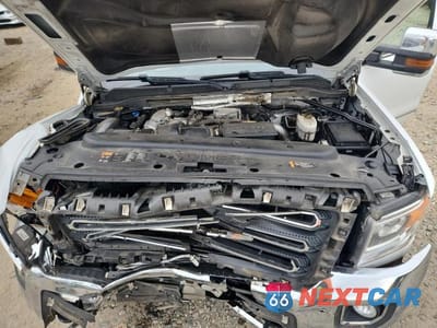 Zdjęcie 11 z 12 samochodu: 2019 GMC SIERRA K2500 SLT VIN:1GT12REY6KF114389 - miniatura