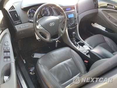 Zdjęcie 8 z 13 samochodu: 2013 HYUNDAI SONATA SE VIN:5NPEC4AC7DH805872 - miniatura