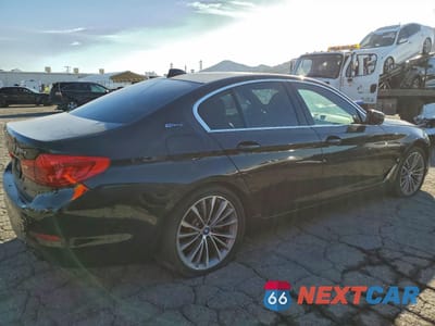 Trzecie zdjęcie samochodu z tyłu: 2019 BMW 530E VIN:WBAJA9C53KB393607 - miniatura