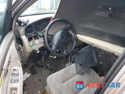 Zdjęcie 8 z 13 samochodu: 2003 HONDA ODYSSEY EX VIN:5FNRL18643B046739 - miniatura
