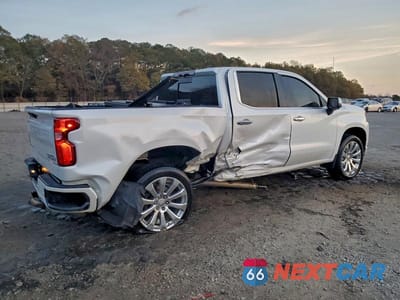 Trzecie zdjęcie samochodu z tyłu: 2021 CHEVROLET SILVERADO K1500 HIGH COUNTRY VIN:1GCUYHEL1MZ377773 - miniatura