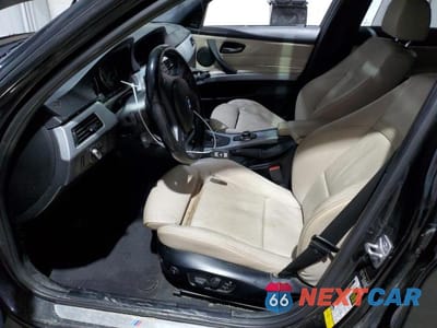 Zdjęcie 7 z 13 samochodu: 2011 BMW 335 XI VIN:WBAPL5C54BA919987 - miniatura