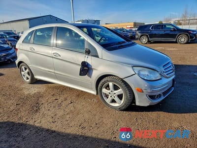 Czwarte zdjęcie samochodu z boku: 2008 MERCEDES-BENZ B200 VIN:WDDFH33X28J351212 - miniatura