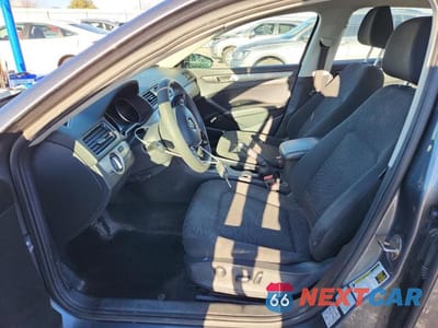 Zdjęcie 7 z 12 samochodu: 2018 VOLKSWAGEN PASSAT S VIN:1VWAA7A37JC017166 - miniatura