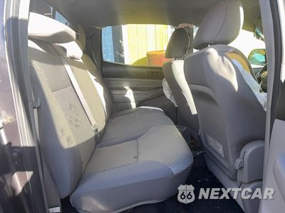 Zdjęcie 6 z 10 samochodu: 2015 TOYOTA TACOMA DOUBLE CAB VIN:3TMLU4EN9FM196765 - miniatura