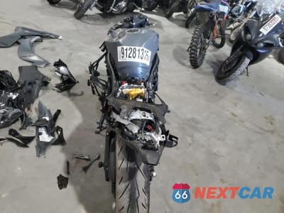 Czwarte zdjęcie samochodu z boku: 2025 KAWASAKI ZX636 K VIN:JKBZXJJ12SA029583 - miniatura