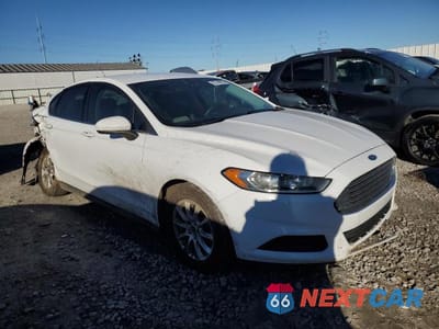 Czwarte zdjęcie samochodu z boku: 2015 FORD FUSION S VIN:1FA6P0G74F5114917 - miniatura