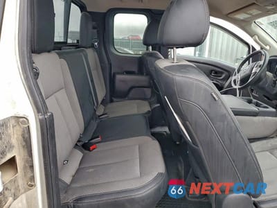 Zdjęcie 10 z 11 samochodu: 2018 NISSAN TITAN XD S VIN:1N6AA1C39JN506800 - miniatura