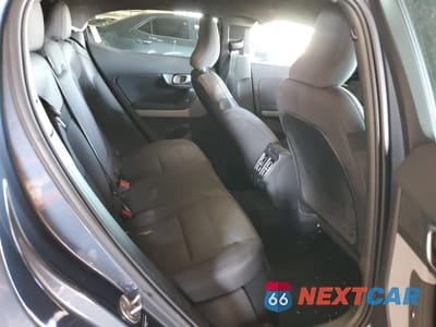 Zdjęcie 10 z 14 samochodu: 2024 POLESTAR 2 VIN:YSMFD3KA3RL236339 - miniatura