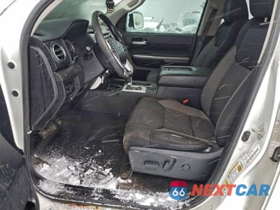 Zdjęcie 7 z 12 samochodu: 2016 TOYOTA TUNDRA DOUBLE CAB SR VIN:5TFUY5F19GX498627 - miniatura