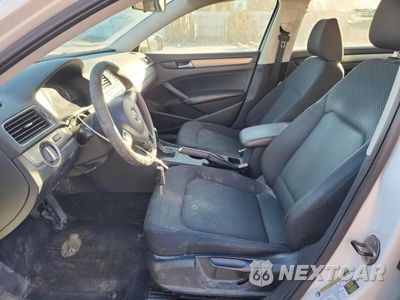 Zdjęcie 7 z 11 samochodu: 2014 VOLKSWAGEN PASSAT S VIN:1VWAP7A33EC009781 - miniatura