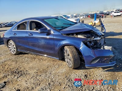Czwarte zdjęcie samochodu z boku: 2018 MERCEDES-BENZ CLA 250 VIN:WDDSJ4EB1JN619997 - miniatura