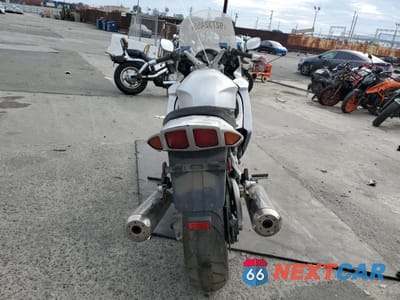 Czwarte zdjęcie samochodu z boku: 2003 YAMAHA FJR1300 VIN:JYARP07Y93A000099 - miniatura