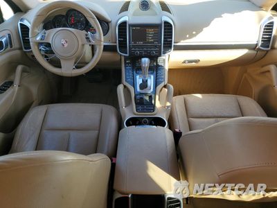 Zdjęcie 8 z 16 samochodu: 2012 PORSCHE CAYENNE VIN:WP1AA2A24CLA10531 - miniatura