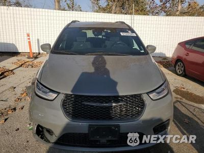 Piąte zdjęcie samochodu w środku: 2021 CHRYSLER PACIFICA TOURING VIN:2C4RC1FG8MR501190 - miniatura