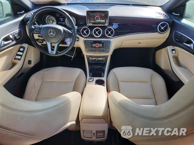 Zdjęcie 8 z 14 samochodu: 2014 MERCEDES-BENZ CLA 250 VIN:WDDSJ4EB8EN155418 - miniatura
