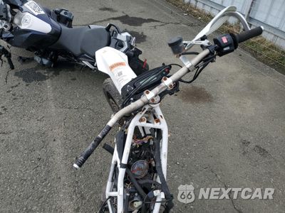 Zdjęcie 6 z 9 samochodu: 2017 HUSQVARNA 701 ENDURO VIN:VBKUEV403HM701807 - miniatura