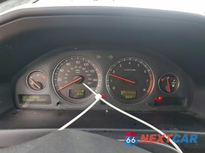 Zdjęcie 9 z 13 samochodu: 2004 VOLVO XC70 VIN:YV1SZ59H041143478 - miniatura