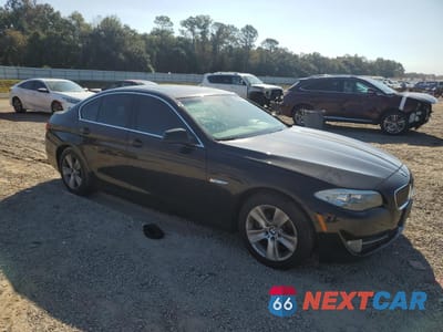 Czwarte zdjęcie samochodu z boku: 2011 BMW 528 I VIN:WBAFR1C55BDJ97947 - miniatura