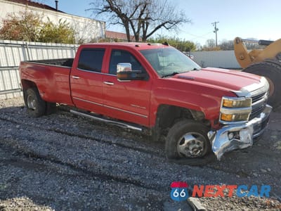 Czwarte zdjęcie samochodu z boku: 2015 CHEVROLET SILVERADO K3500 LTZ VIN:1GC4K0E87FF575177 - miniatura