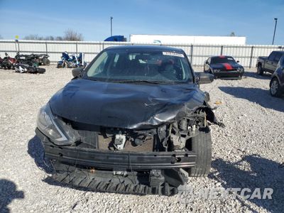 Piąte zdjęcie samochodu w środku: 2018 NISSAN SENTRA S VIN:3N1AB7AP6JL613928 - miniatura