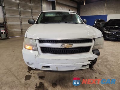 Piąte zdjęcie samochodu w środku: 2010 CHEVROLET TAHOE K1500 LT VIN:1GNUKBE06AR232204 - miniatura