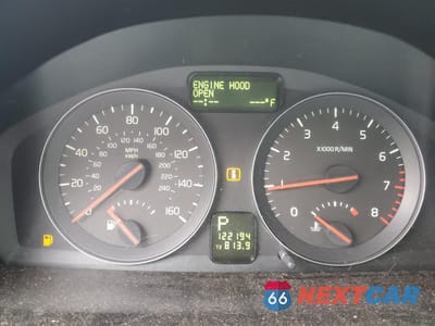 Zdjęcie 9 z 13 samochodu: 2010 VOLVO S40 2.4I VIN:YV1382MS2A2506314 - miniatura