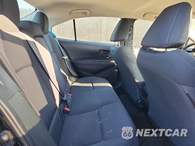 Zdjęcie 10 z 12 samochodu: 2022 TOYOTA COROLLA LE VIN:JTDEPMAE2NJ221183 - miniatura