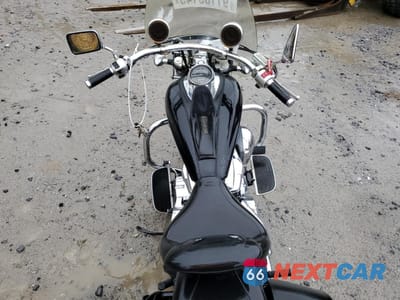 Zdjęcie 6 z 9 samochodu: 2010 HONDA VT1300 CT VIN:JH2SC6672AK000361 - miniatura
