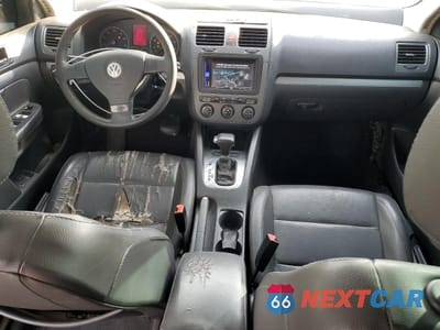 Zdjęcie 8 z 12 samochodu: 2005 VOLKSWAGEN NEW JETTA 2.5L OPTION PACKAGE 1 VIN:3VWSF71K45M601929 - miniatura