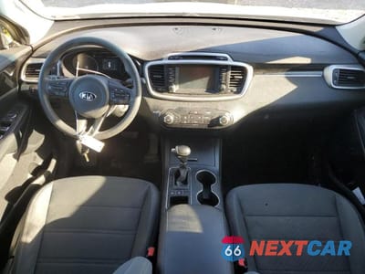 Zdjęcie 8 z 13 samochodu: 2018 KIA SORENTO LX VIN:5XYPGDA30JG409234 - miniatura