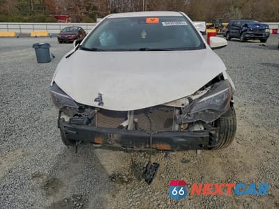 Piąte zdjęcie samochodu w środku: 2019 TOYOTA COROLLA L VIN:5YFBURHE6KP943021 - miniatura