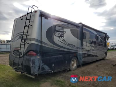 Czwarte zdjęcie samochodu z boku: 2005 FREIGHTLINER CHASSIS X LINE MOTOR HOME VIN:4UZABFCYX5CU60271 - miniatura