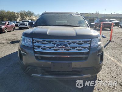Piąte zdjęcie samochodu w środku: 2019 FORD EXPLORER XLT VIN:1FM5K8D87KGA81180 - miniatura