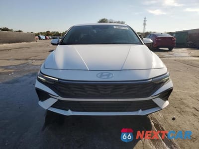 Piąte zdjęcie samochodu w środku: 2025 HYUNDAI ELANTRA SE VIN:KMHLL4DG7SU919181 - miniatura