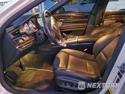 Zdjęcie 7 z 13 samochodu: 2013 BMW ALPINA B7 VIN:WBAYE8C59DDS15964 - miniatura