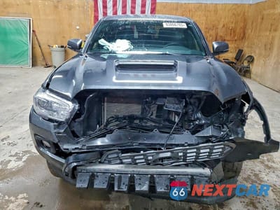 Piąte zdjęcie samochodu w środku: 2022 TOYOTA TACOMA TRD SPORT VIN:3TMCZ5AN4NM532799 - miniatura